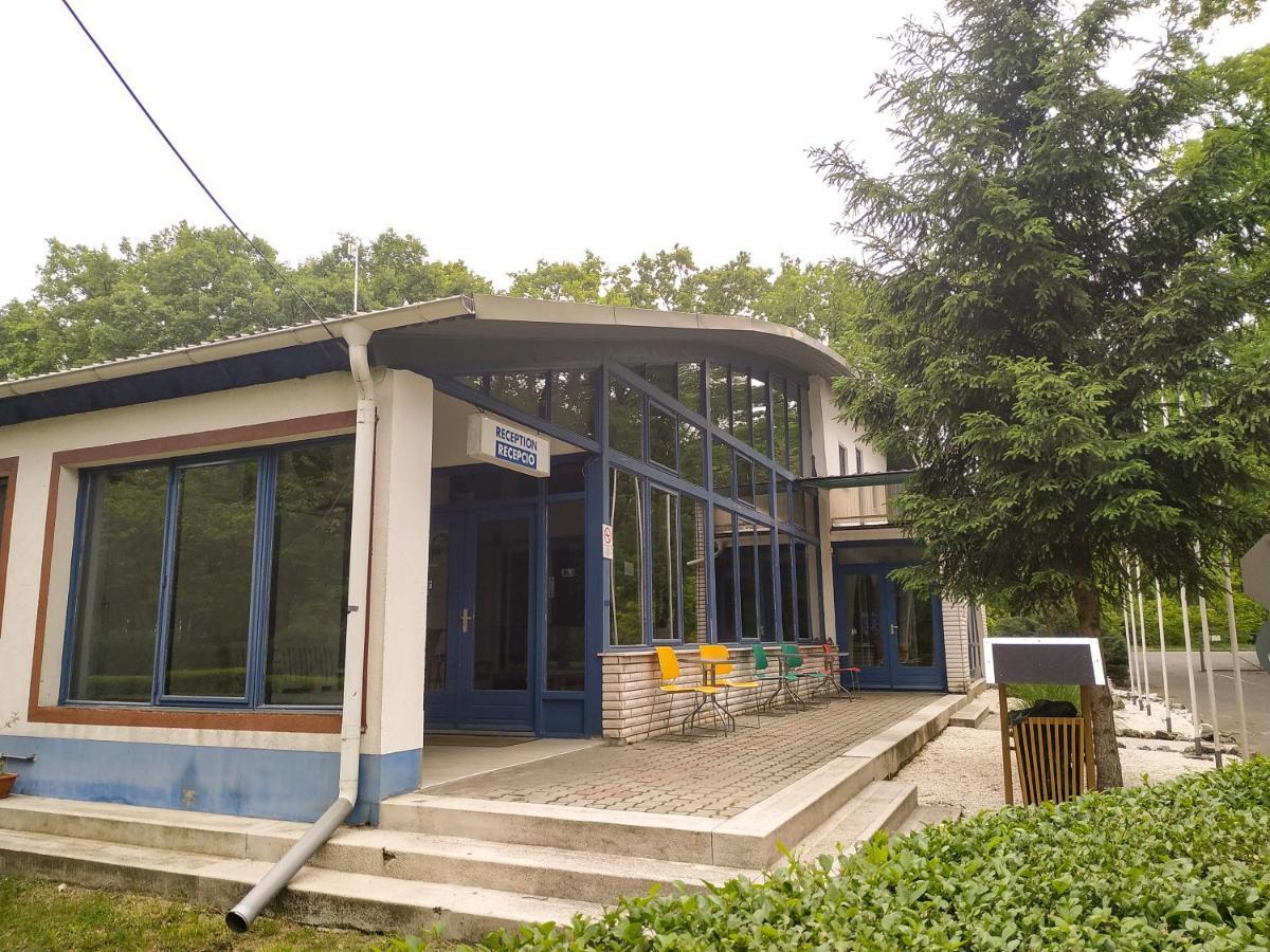 Dorcas Center&Camping Hotel Debrecen Exterior photo